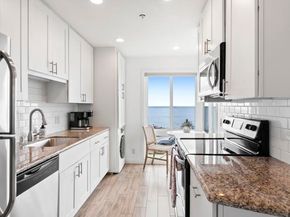 457 Coast Boulevard 202, La Jolla (san Diego) CA 92037
