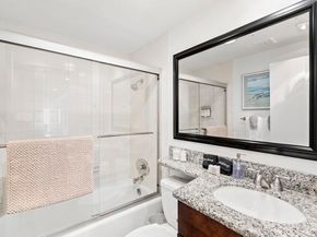 457 Coast Boulevard 202, La Jolla (san Diego) CA 92037