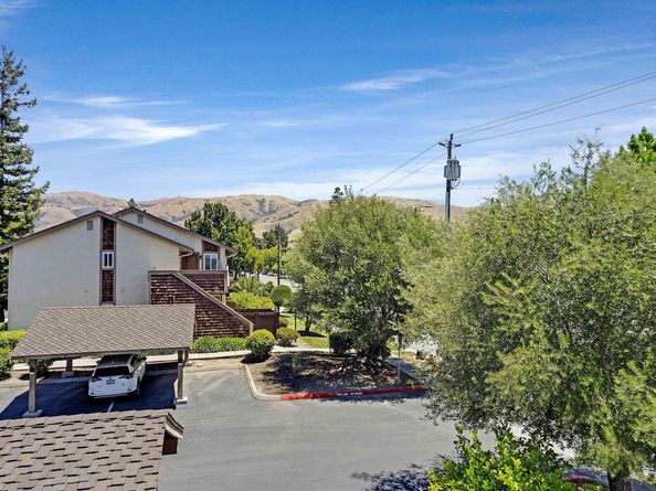 136 Hackamore Ln, Fremont CA 94539
