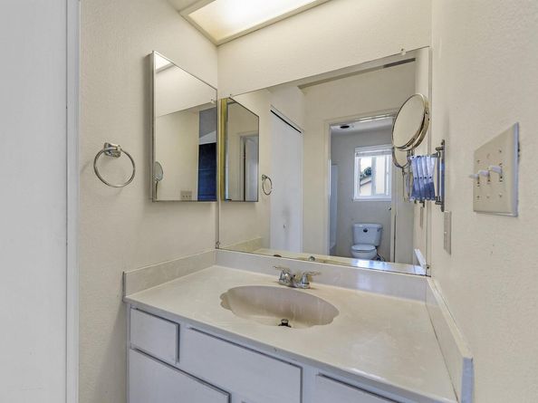 136 Hackamore Ln, Fremont CA 94539