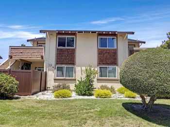 136 Hackamore Ln