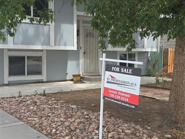 15691 E Colorado Avenue, Aurora CO 80017