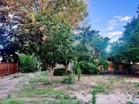19156 E Arizona Place, Aurora CO 80017