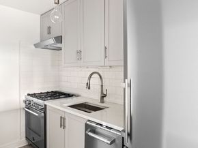 32 Gramercy Park S 6F, New York NY 10003