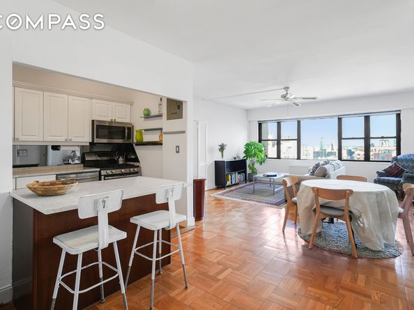 201 East 21st Street 20G, New York NY 10010