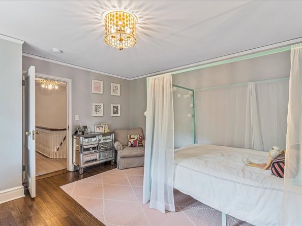 165 Slocum Crescent, Queens NY 11375