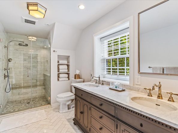 165 Slocum Crescent, Queens NY 11375