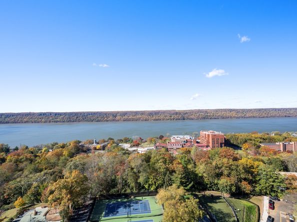 5800 Arlington Avenue 21V, Bronx NY 10471