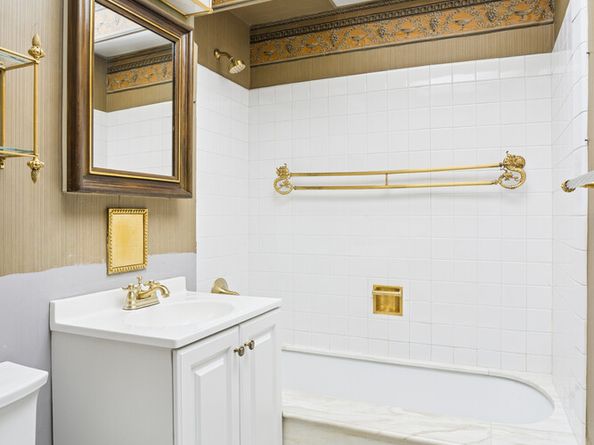 30 East 62nd Street 2F, New York NY 10065