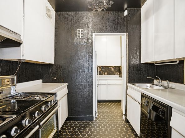 30 East 62nd Street 2F, New York NY 10065