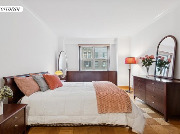 400 East 54th Street 14F, New York NY 10022