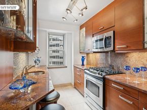 400 East 54th Street 14F, New York NY 10022