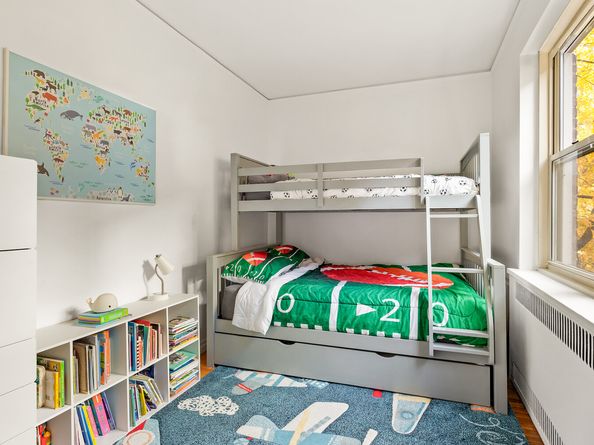 530 East 90th Street 5H, New York NY 10128