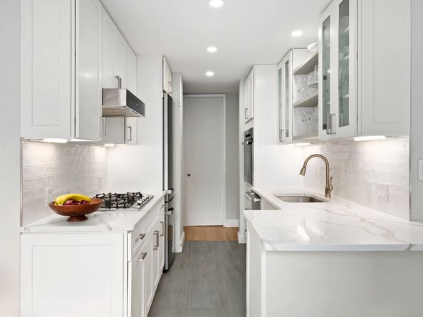 30 West 61st Street 10C, New York NY 10023