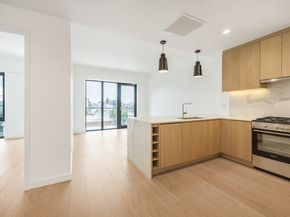 30-05 Vernon Boulevard 2H, Queens NY 11102