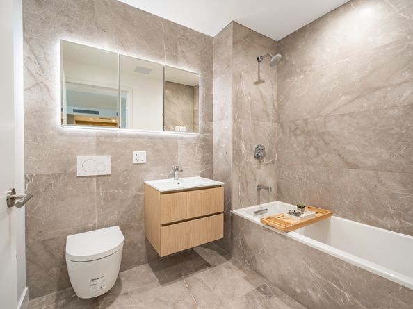 30-05 Vernon Boulevard 2H, Queens NY 11102