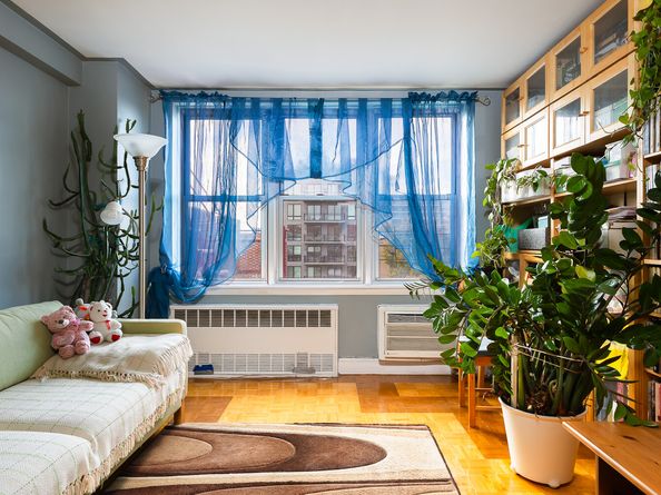 495 East 7th Street 6J, Brooklyn NY 11218