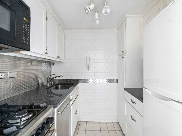 10 West 15th Street 2115, New York NY 10011