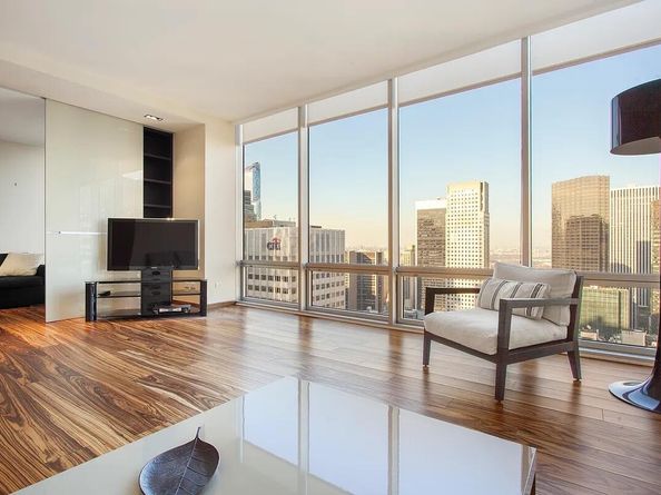641 5th Avenue 38B, New York NY 10022