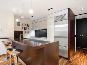 641 5th Avenue 38B, New York NY 10022