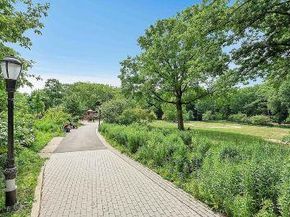 116-17 Grosvenor Lane 1A, Queens NY 11418