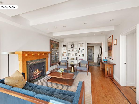 242 East 19th Street 15B, New York NY 10003