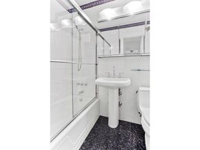 215 East 80th Street 7L, New York NY 10021