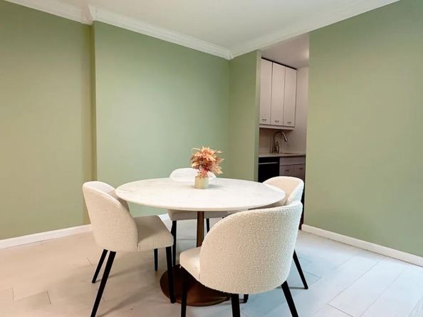 255 East 49th Street 4A, New York NY 10017