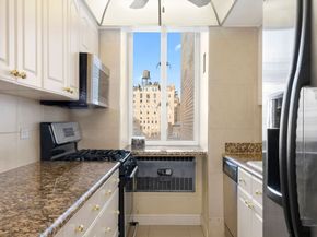 333 East 69th Street 10H, New York NY 10021