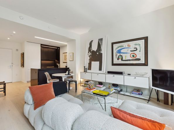 121 East 22nd Street N603, New York NY 10010