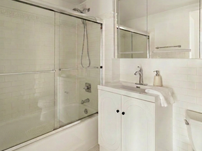 240 East 10th Street 5B, New York NY 10003