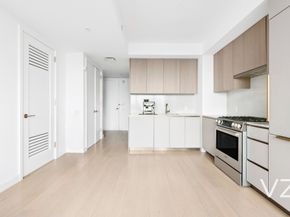 3 Court Square 5005, Queens NY 11101