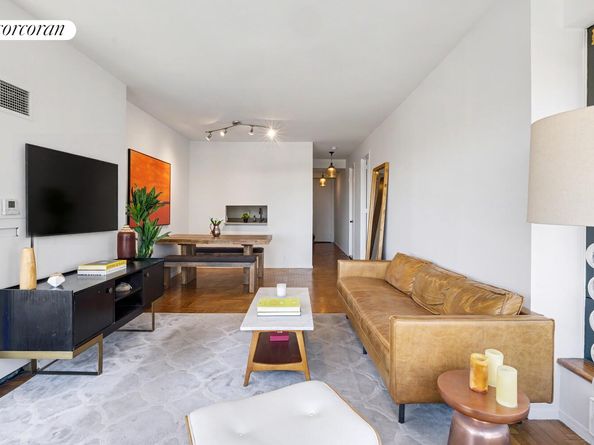 301 West 57th Street 17B, New York NY 10019