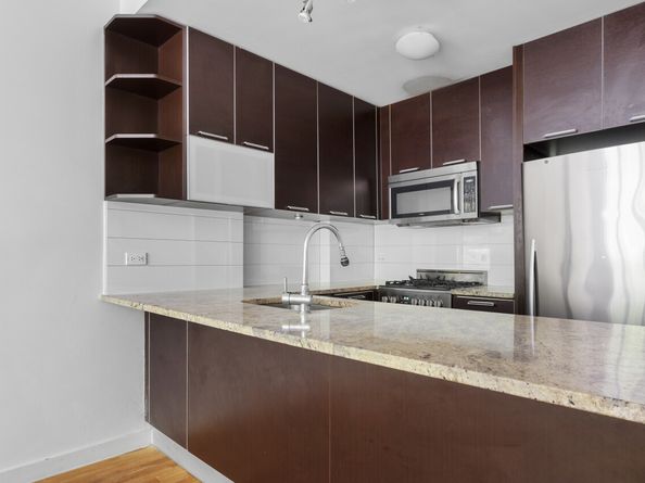 502 9th Avenue 2B, New York NY 10018