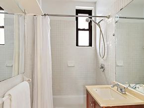 21-38 35th Street 1B, Queens NY 11105