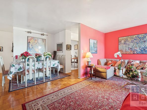 570 Grand Street H1405, New York NY 10002