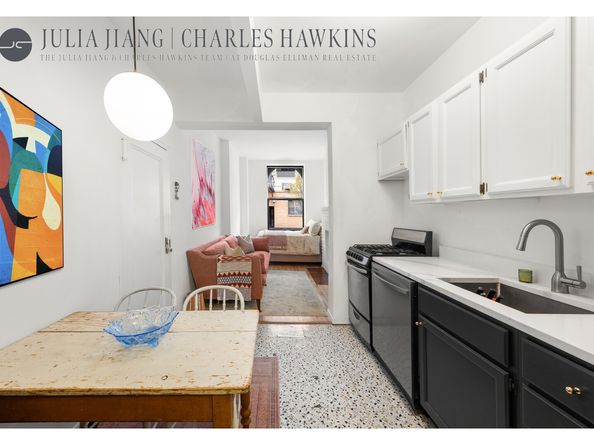 24 Cornelia Street 2, New York NY 10014