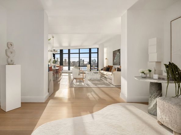 150 Charles Street 14B, New York NY 10014