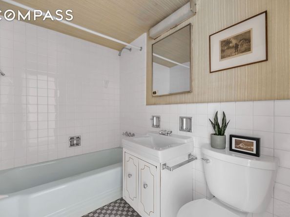 45 Sutton Place S 3D, New York NY 10022