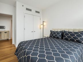 21-30 44th Drive 6I, Queens NY 11101