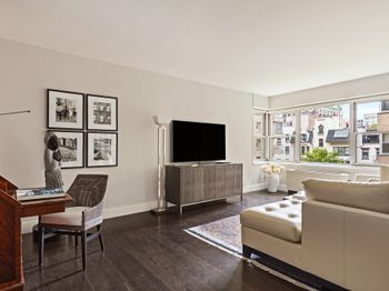 11 5th Avenue