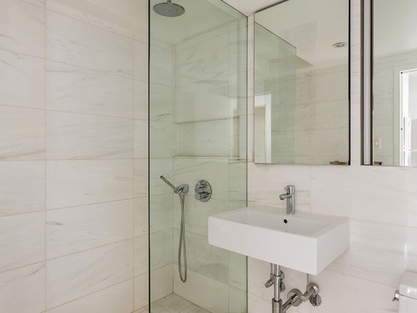 11 5th Avenue 5U, New York NY 10003