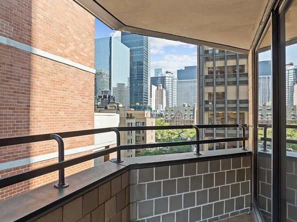 240 East 47th Street 9B, New York NY 10017