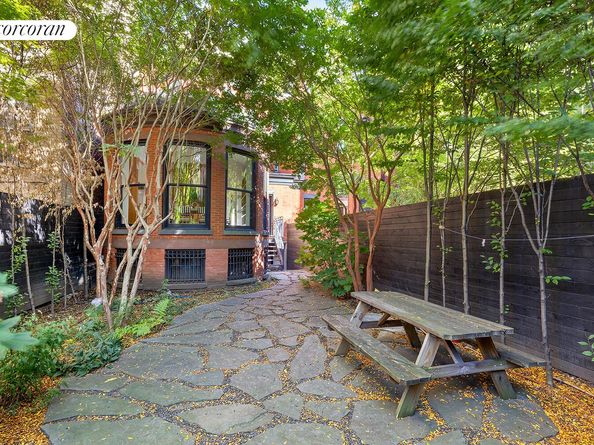 280 Washington Avenue, Brooklyn NY 11205