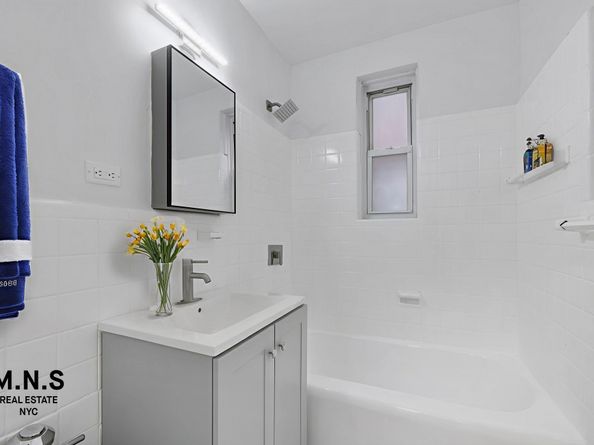 143-25 84th Drive 5E, Queens NY 11435