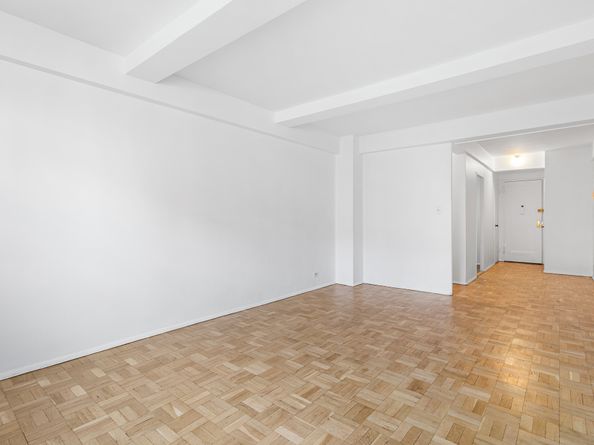 530 Grand Street 8E, New York NY 10002