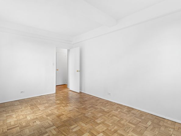 530 Grand Street 8E, New York NY 10002