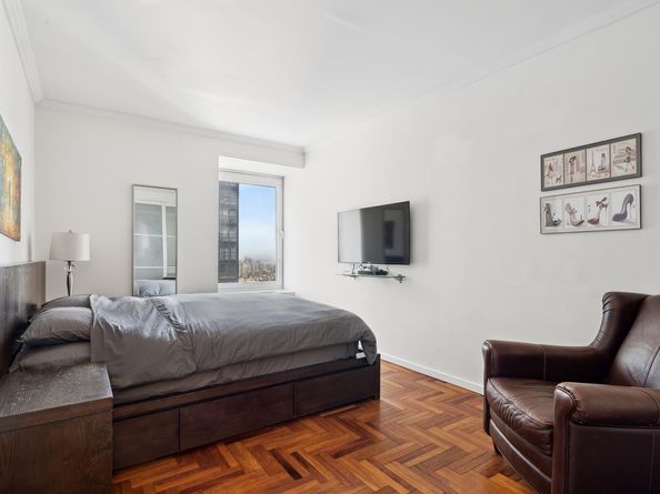 150 West 56th Street 5103, New York NY 10019
