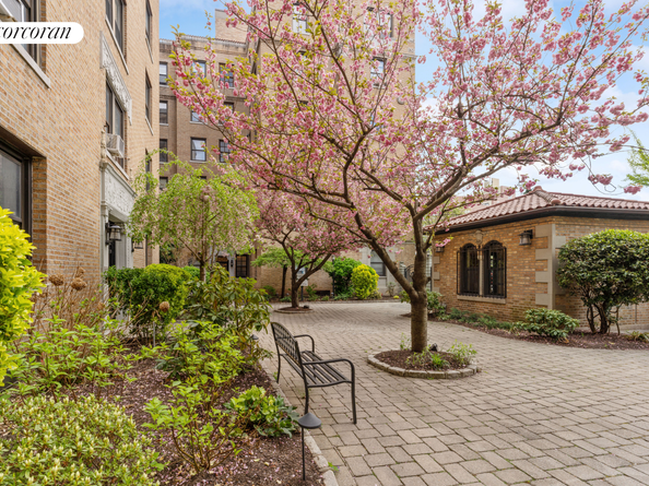 148-09 Northern Boulevard 6A, Queens NY 11354