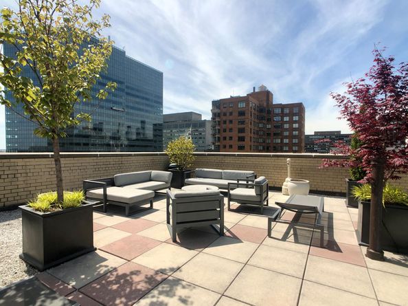 333 East 34th Street 17A, New York NY 10016